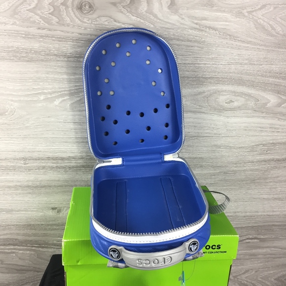 Crocs Blue Robo Shark Light Up BackPack - Picture 5 of 8